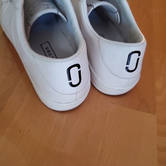 COPY - Marc Jacobs Low Top White Leather Sneakers… - Picture 6 of 7